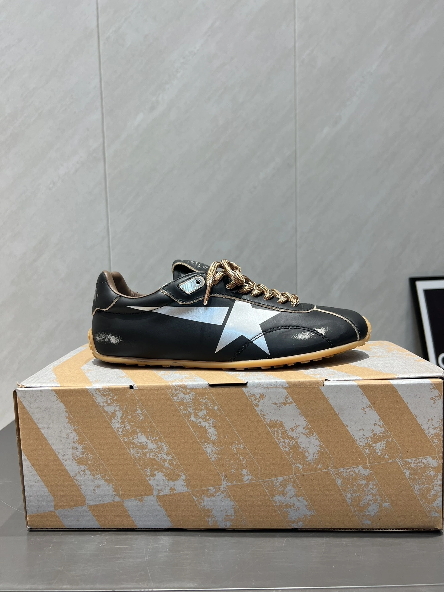 COCO-- 6642 GWF00892.F007405.90179 cowhide sheepskin item:E-X032I2513